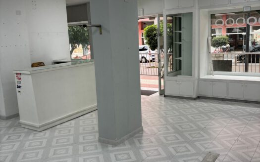 LOCAL EN EL PUERTO DE LA CRUZ