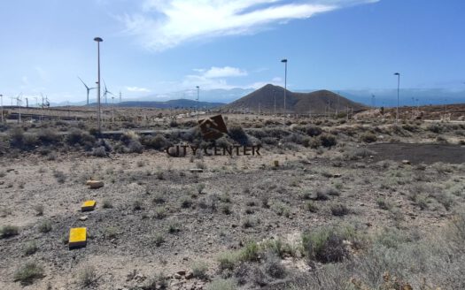 SOLAR UBRANO EN ABADES