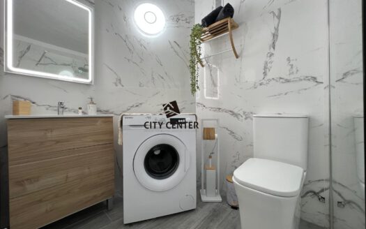 CONFORTABLE ESTUDIO AMARILLA GOLF